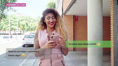 Ótrú eiginkona ætlar að ríða unga elskhuga sínum harkalega á meðan maðurinn hennar vinnur. Latina með brjóst og stóran rass. Venus Afródíta.